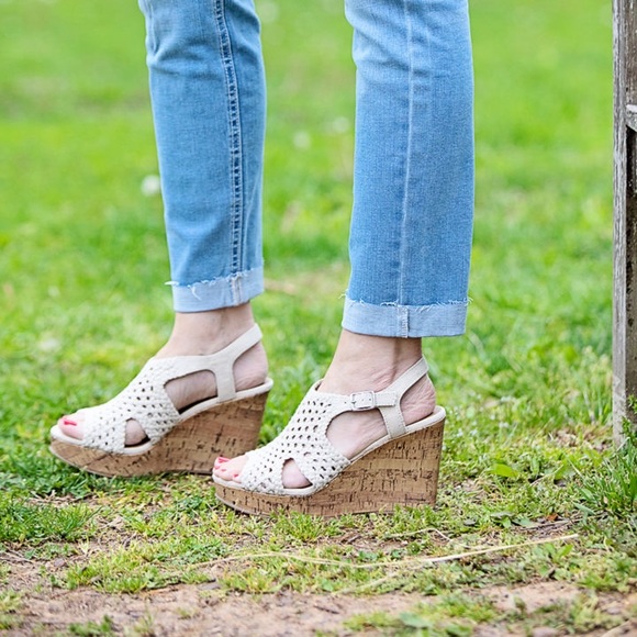 SO Tan/cream knitted Wedge Sandals - Picture 4 of 4